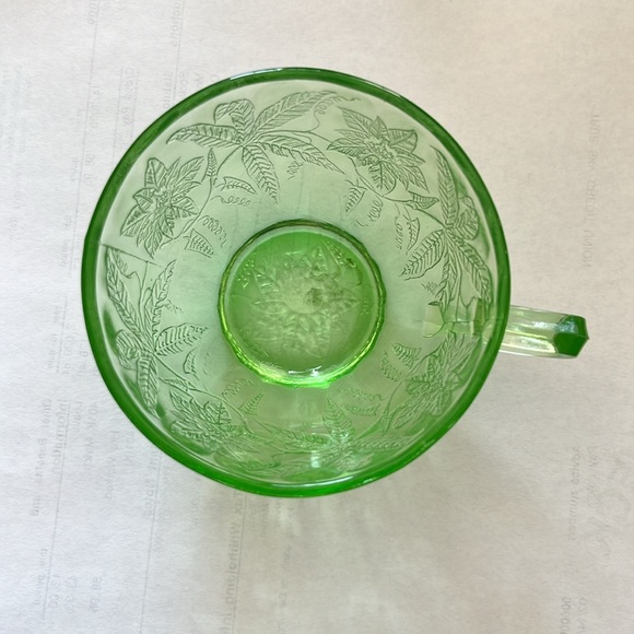 Depression glass Cup - Picture 3 of 3